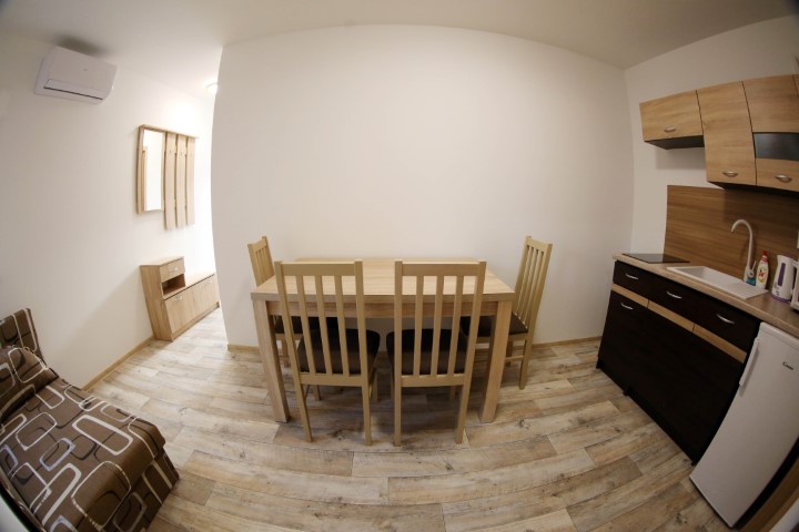 apartmany-lux-sturovo-izba-5.jpg